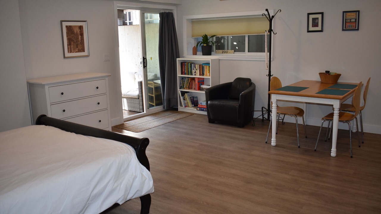 Photo of Bedroom in Central Lonsdale