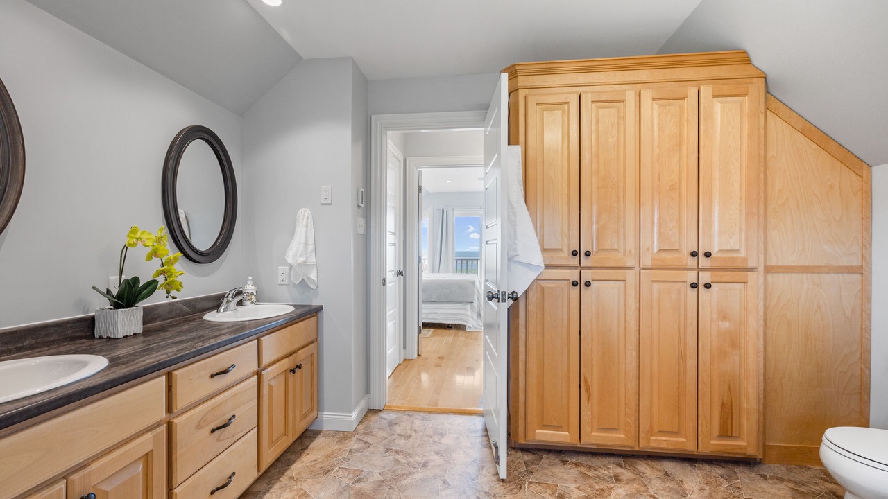 Photo of Bathroom in Park Corner