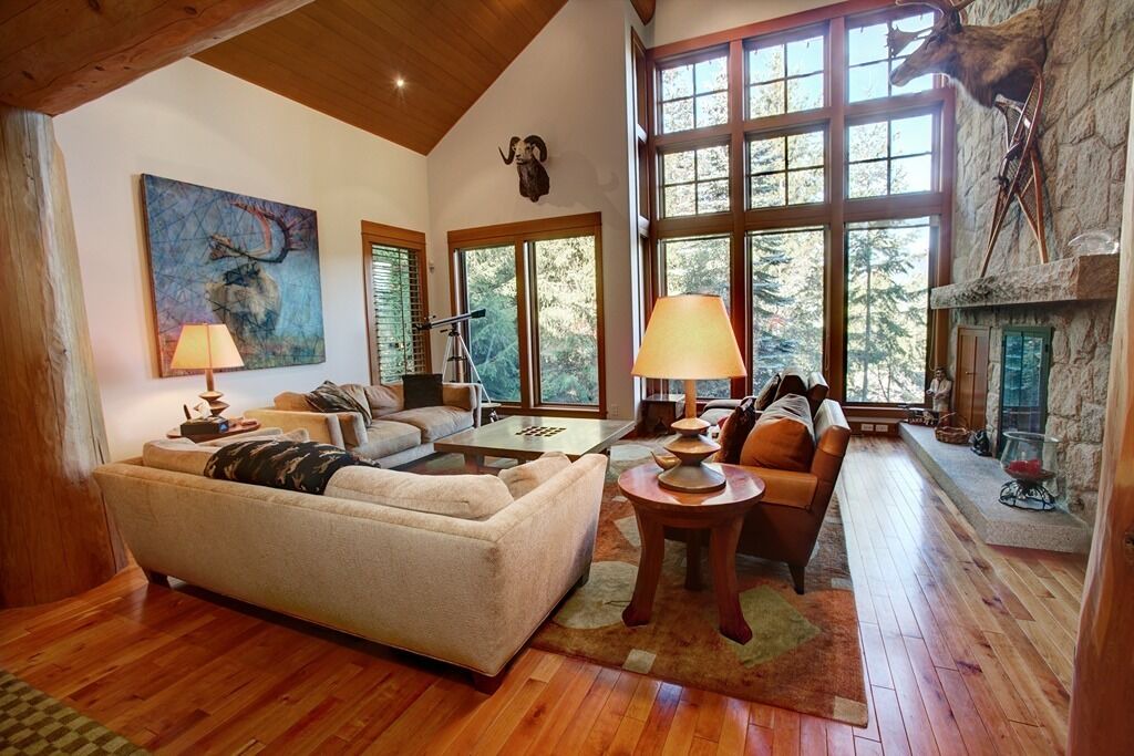 Photo of Livingroom in Upper Village
