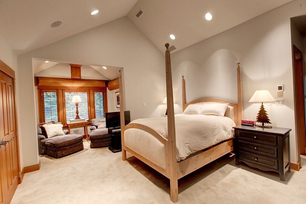 Photo of Bedroom in Upper Village