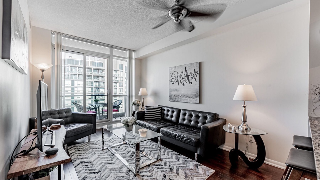 Photo of Livingroom in Fort York