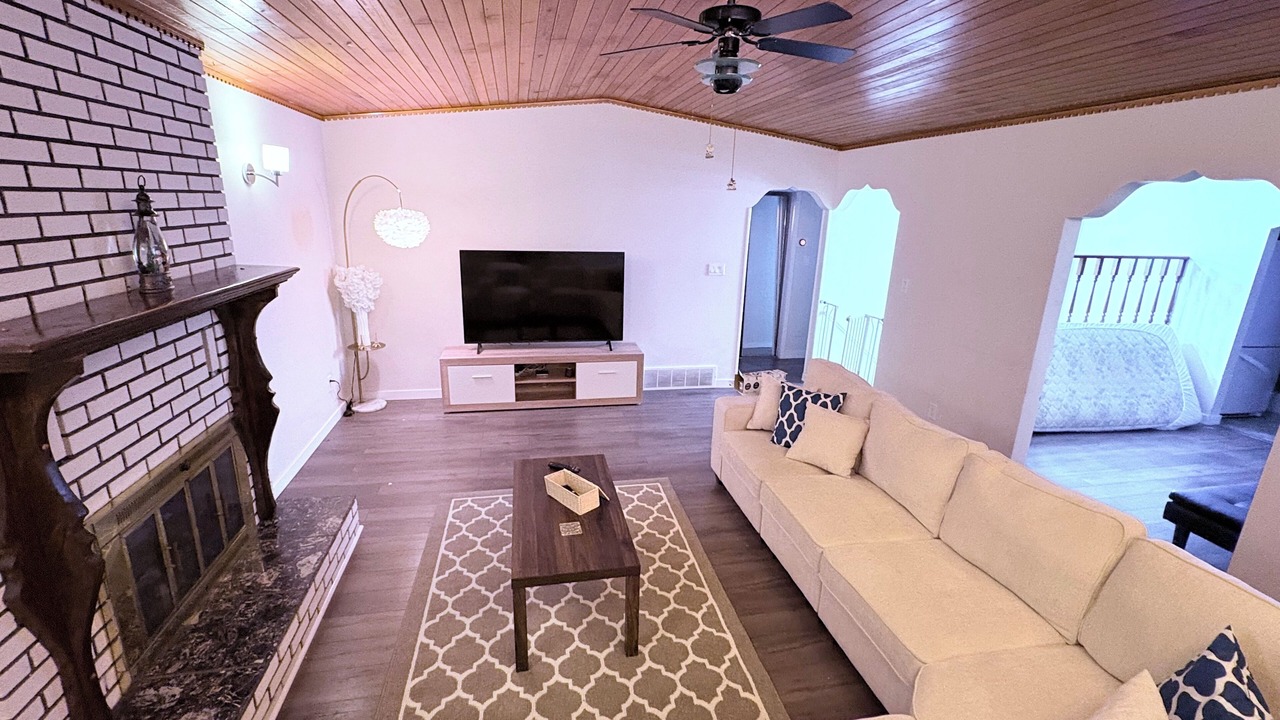 Photo of Livingroom in Prince George