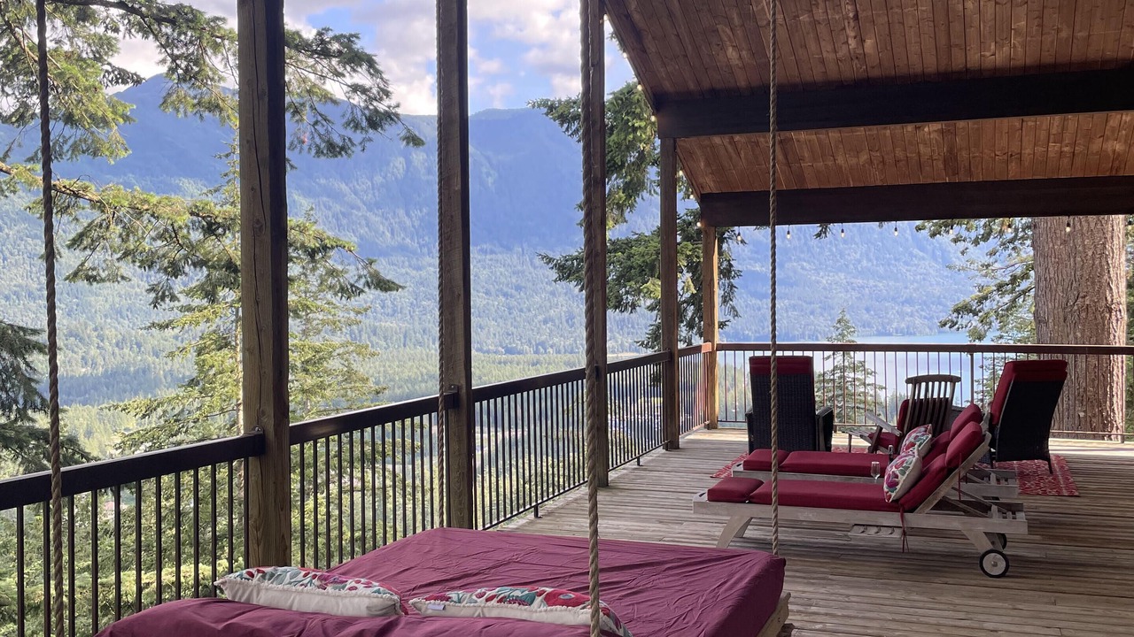 Photo of Patio Balcony in Cultus Lake