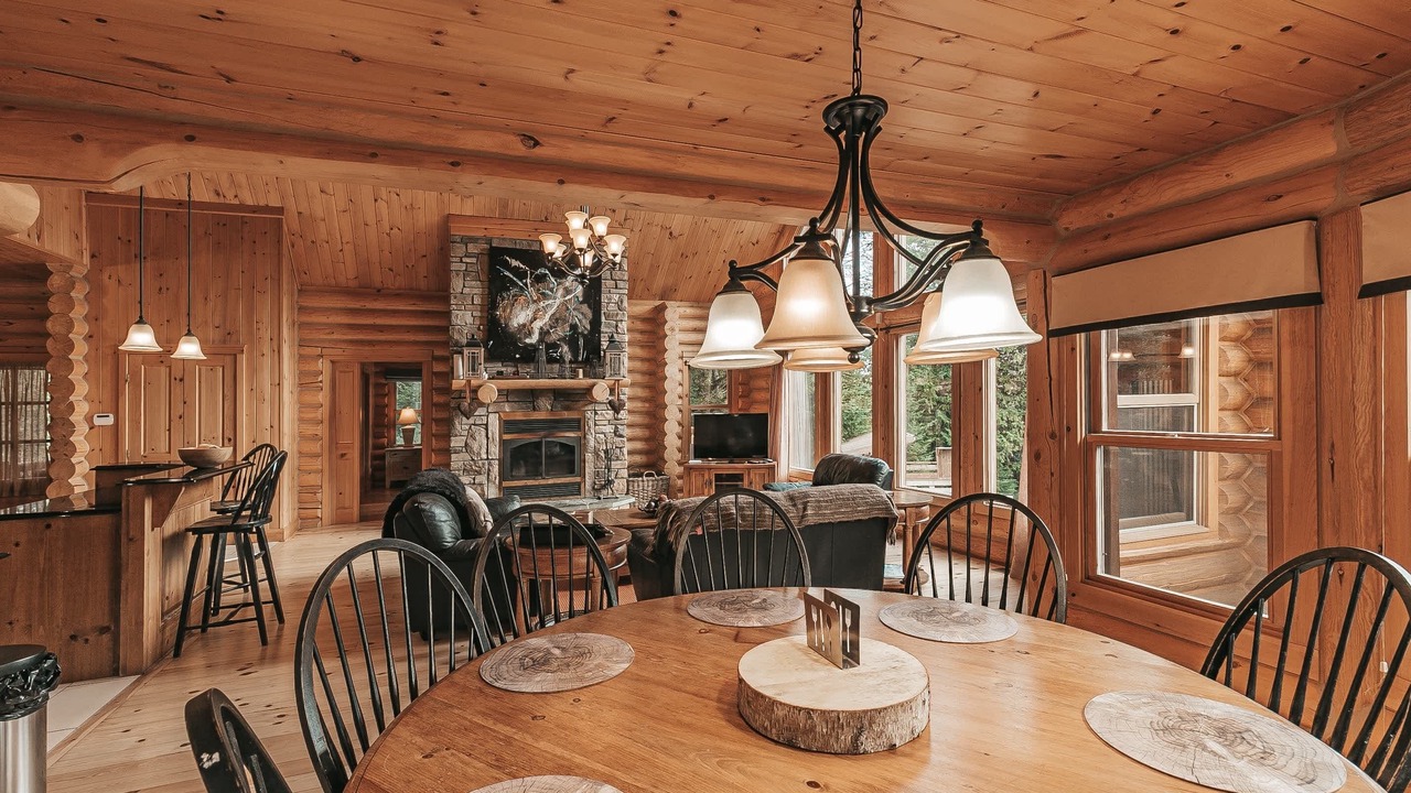 Photo of Bedroom in Fiddler Lake Resort
