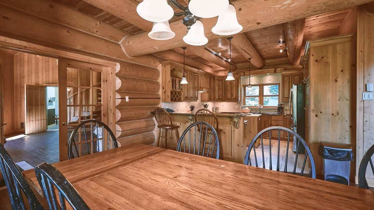 Photo of Bedroom in Fiddler Lake Resort