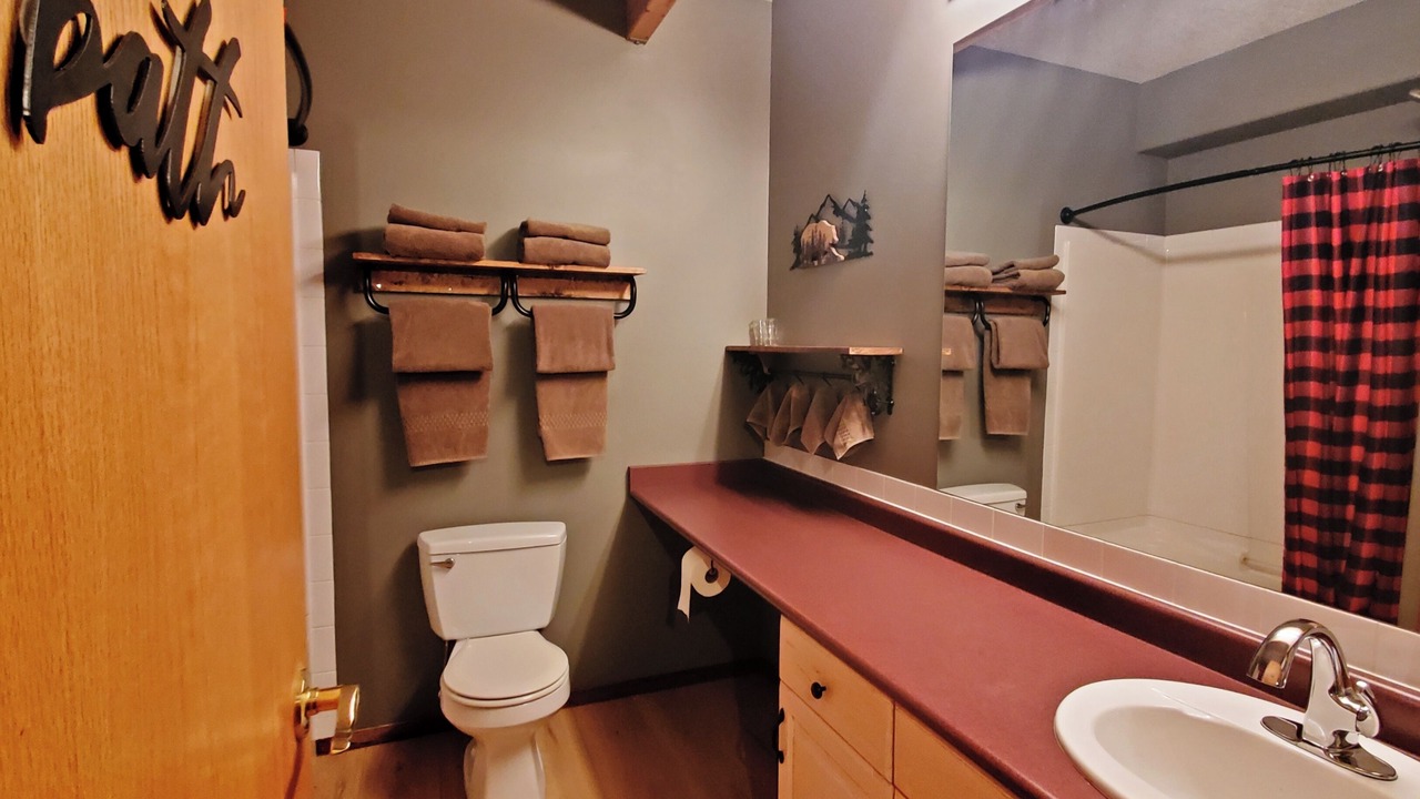 Photo of Bathroom in Sunburst Estates