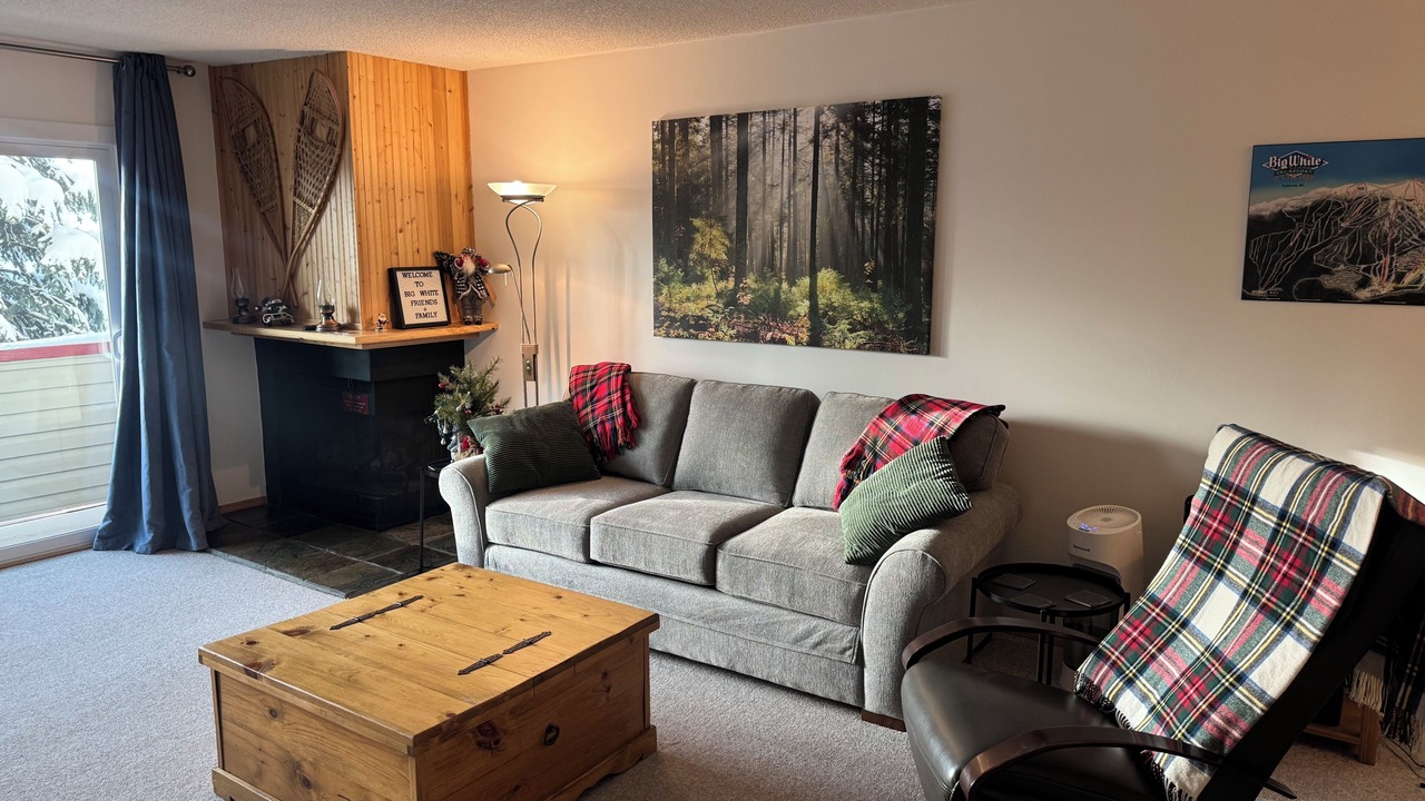 Photo of Livingroom in Central Okanagan