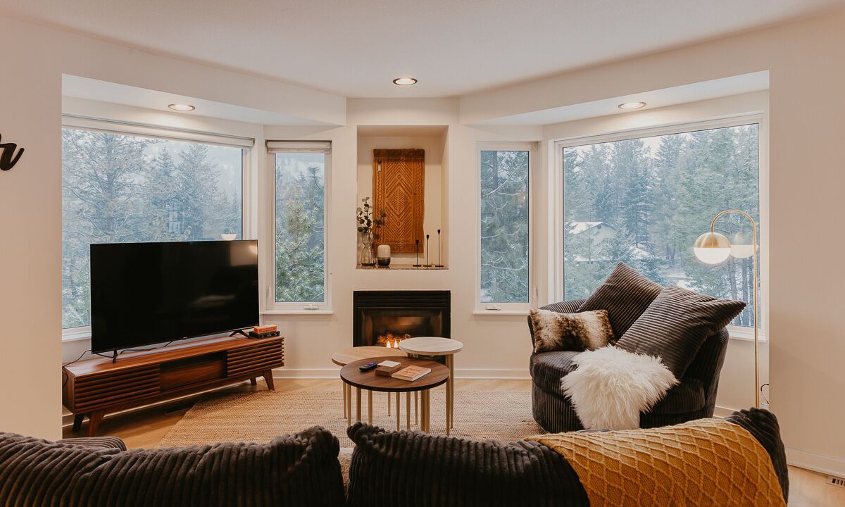 Photo of Livingroom in West Kelowna Estates