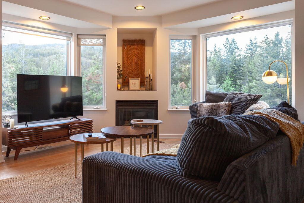 Photo of Livingroom in West Kelowna Estates