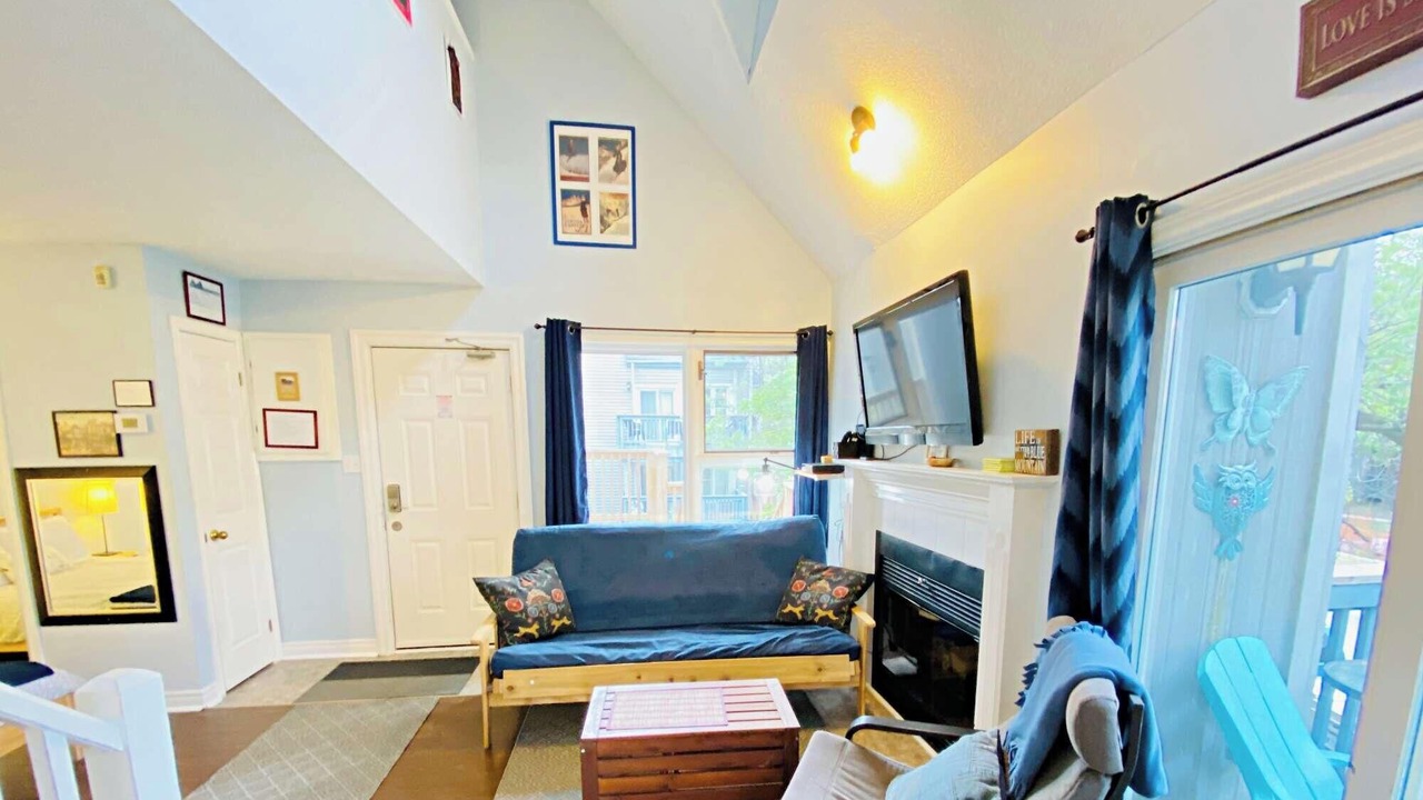 Photo of Livingroom in Craigleith