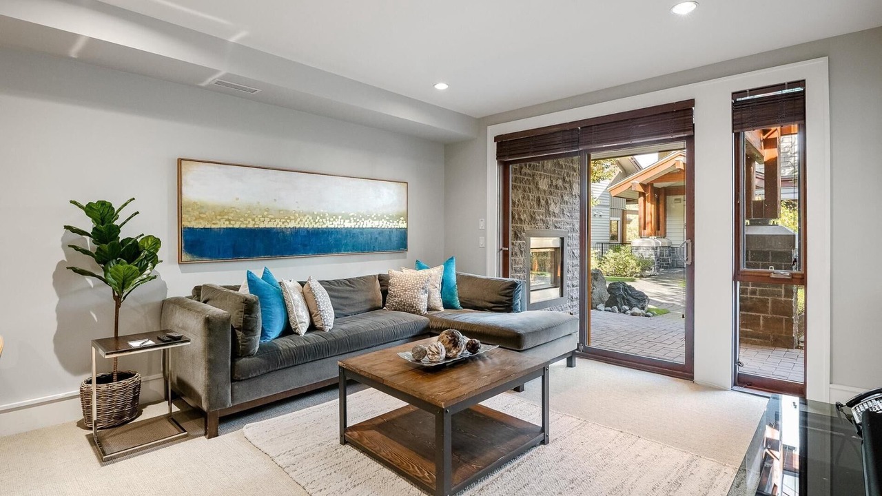 Photo of Livingroom in Whistler