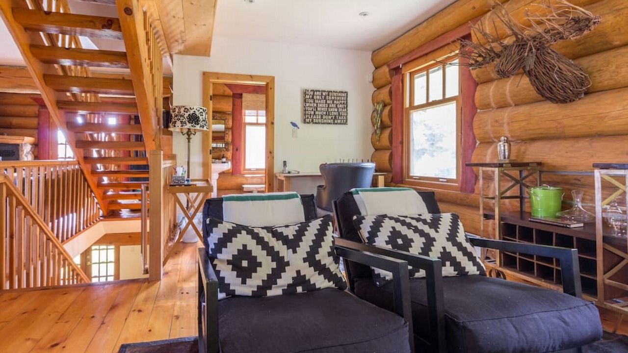 Photo of Livingroom in Glen Huron