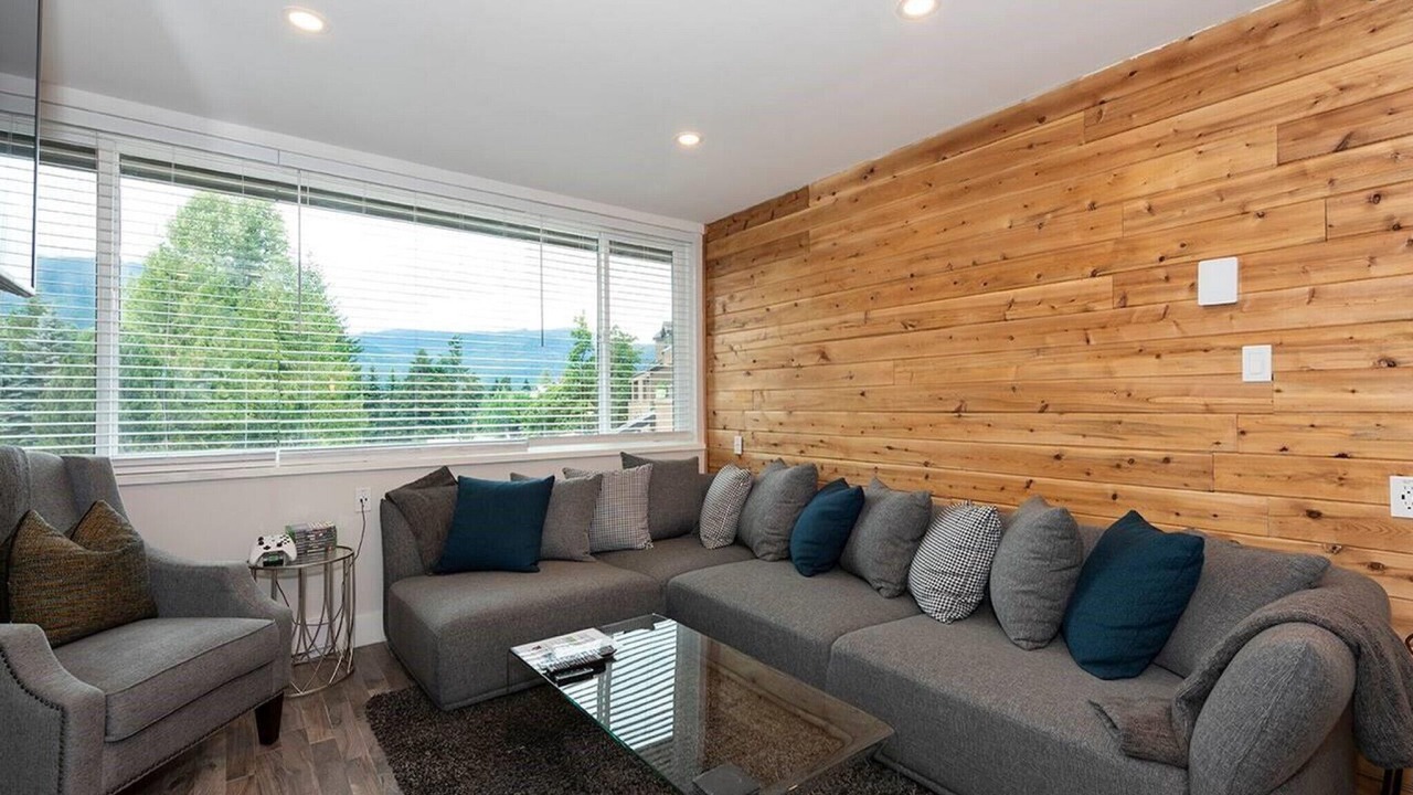 Photo of Livingroom in Whistler Village
