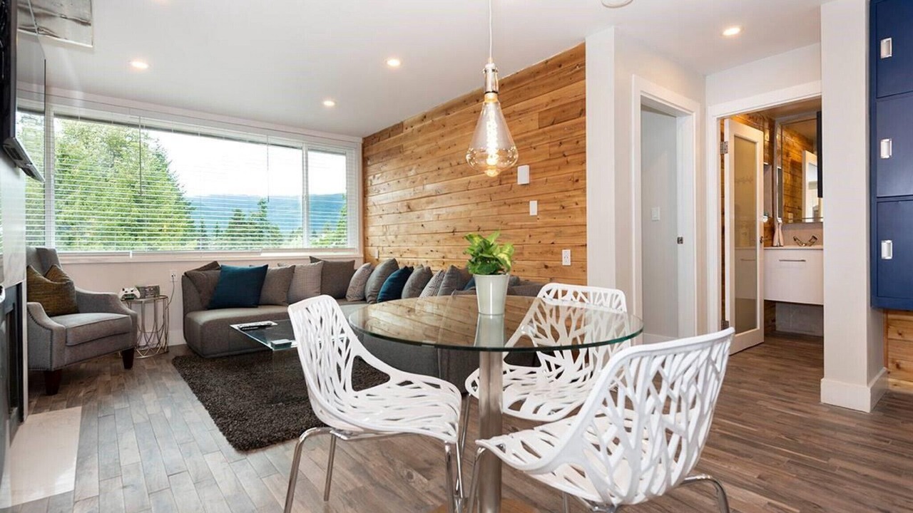 Photo of Livingroom in Whistler Village