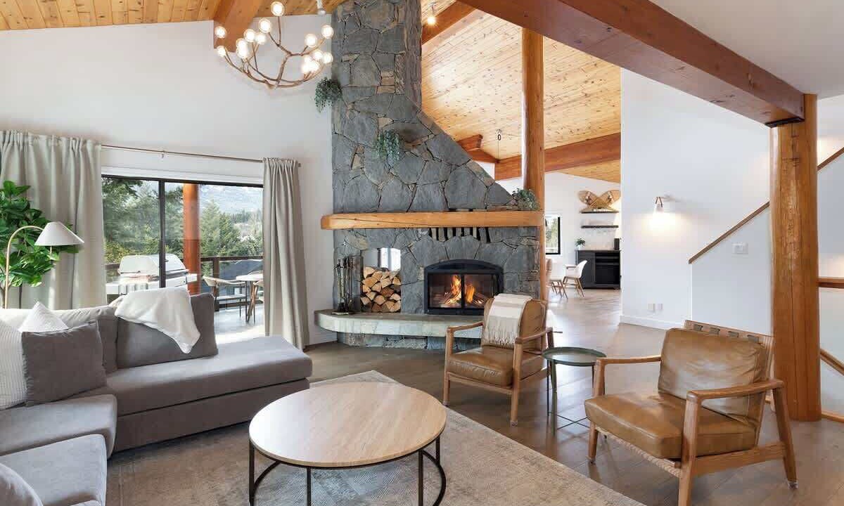 Photo of Livingroom in Whistler