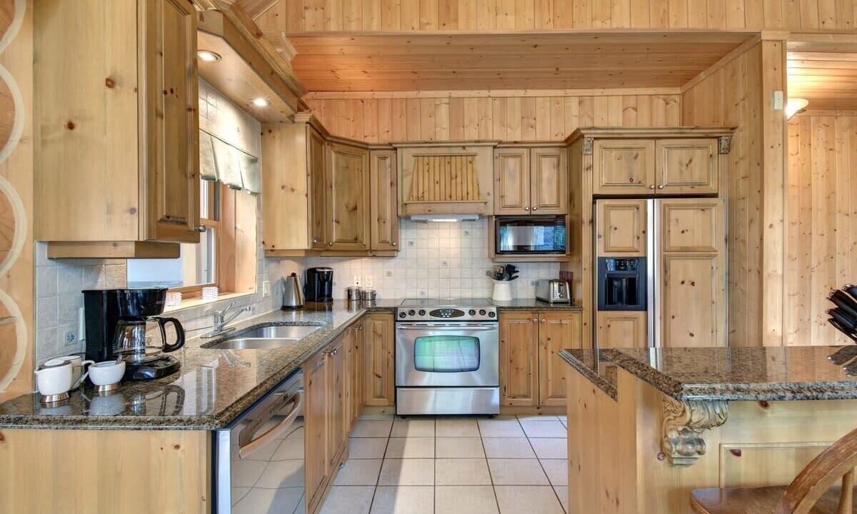Photo of Kitchen in Fiddler Lake Resort