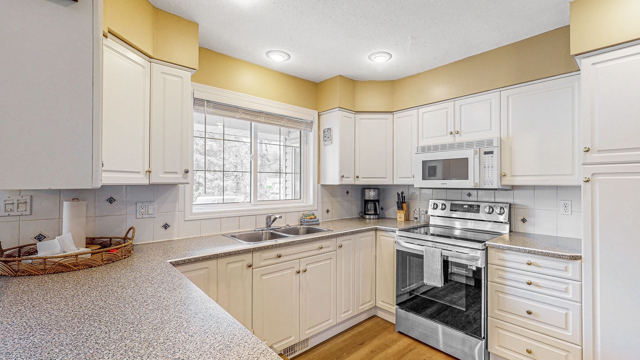 Photo of Kitchen in Christina Lake