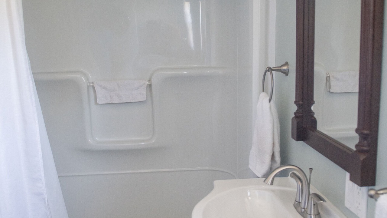 Photo of Bathroom in Oyster Bed