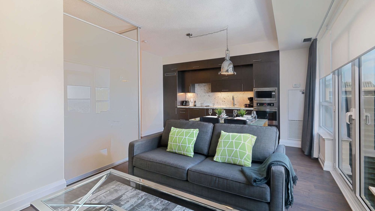 Photo of Livingroom in Willowdale
