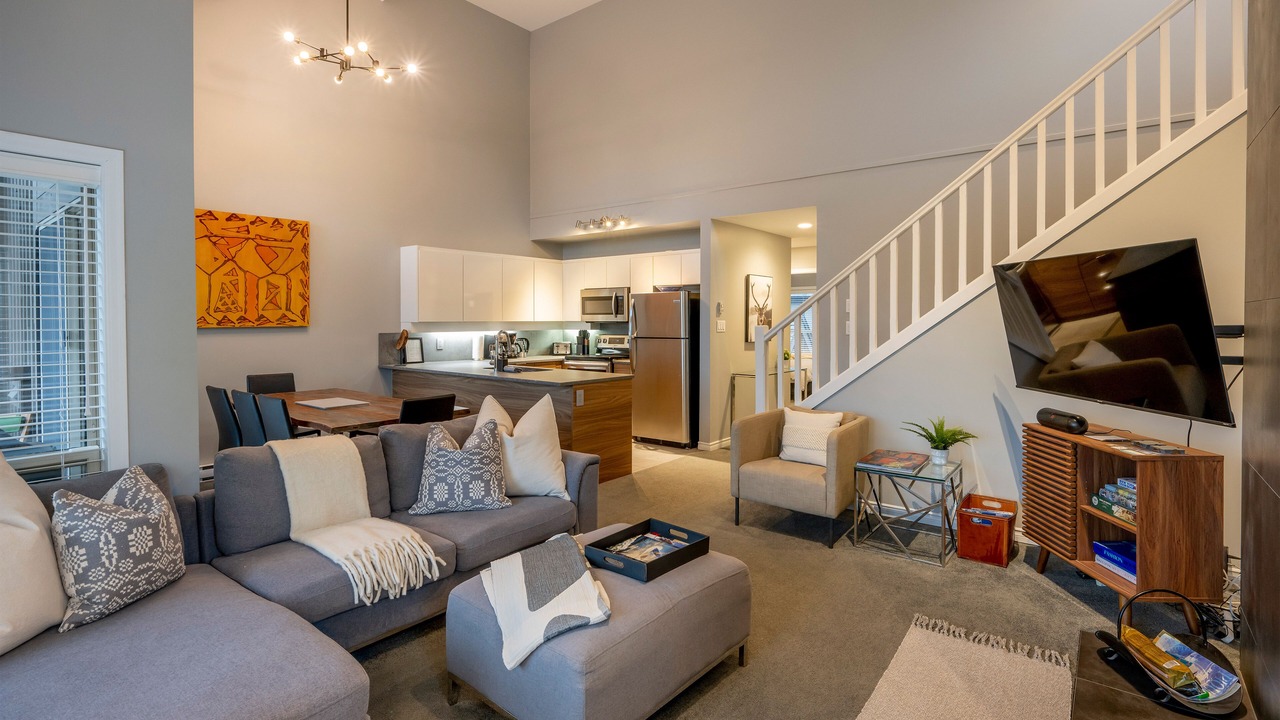 Photo of Livingroom in Upper Village