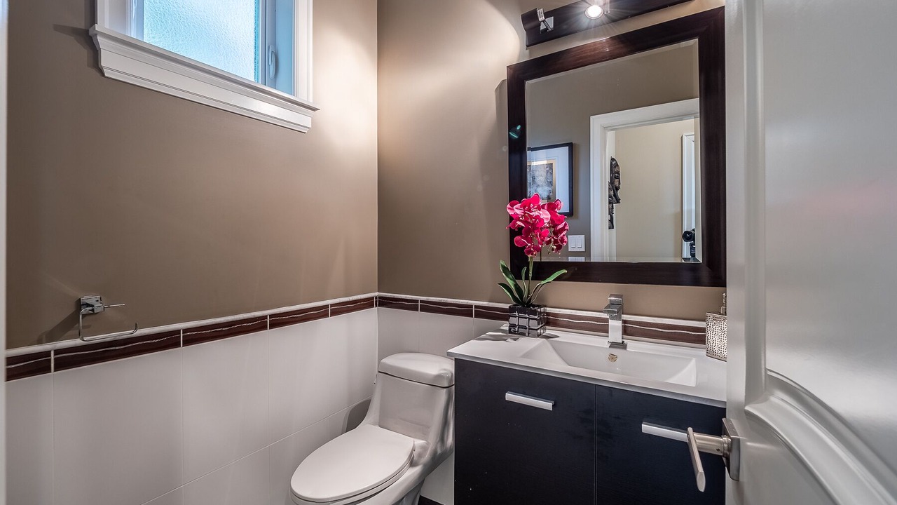 Photo of Bathroom in Canyon Heights