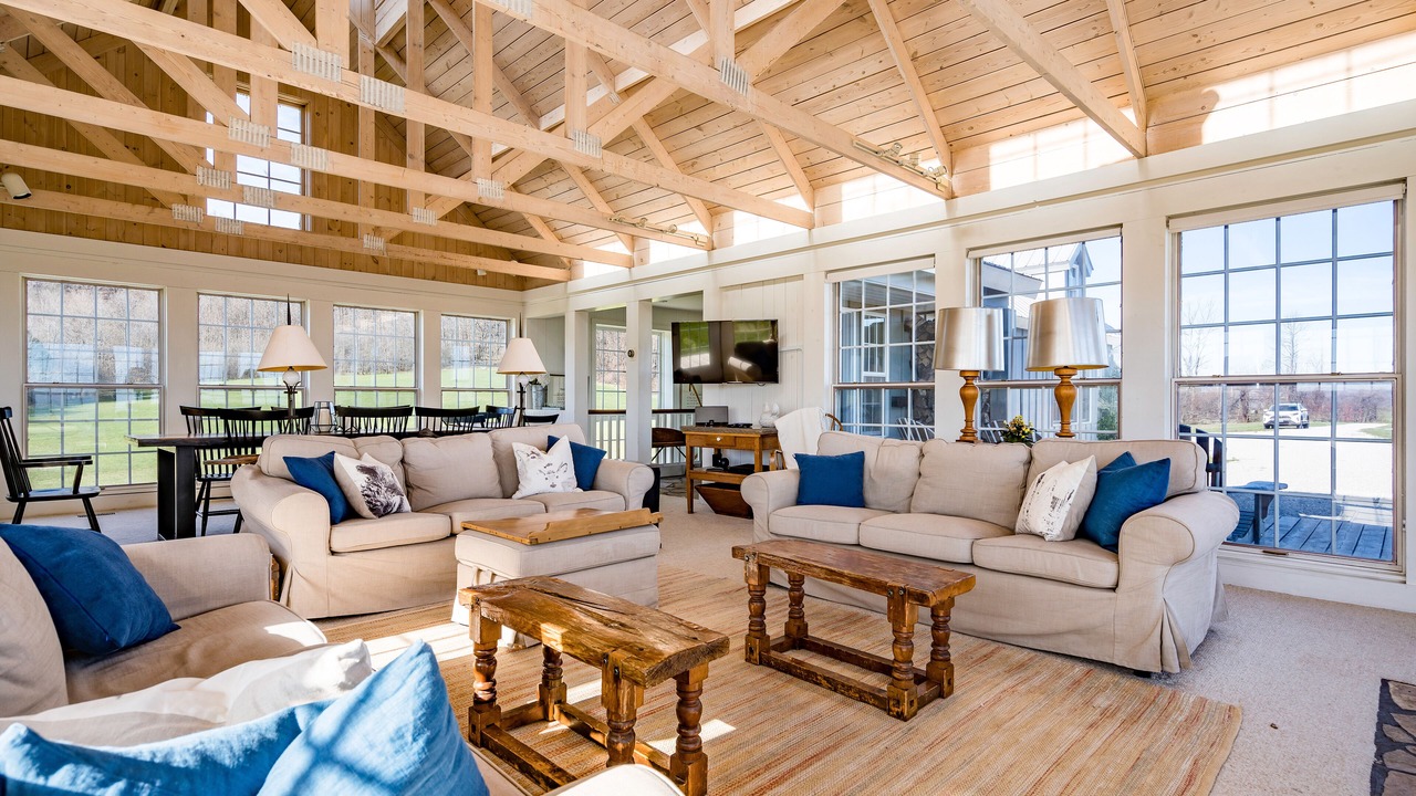 Photo of Livingroom in Glen Huron