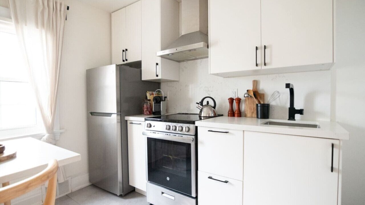 Photo of Kitchen in Port Dalhousie