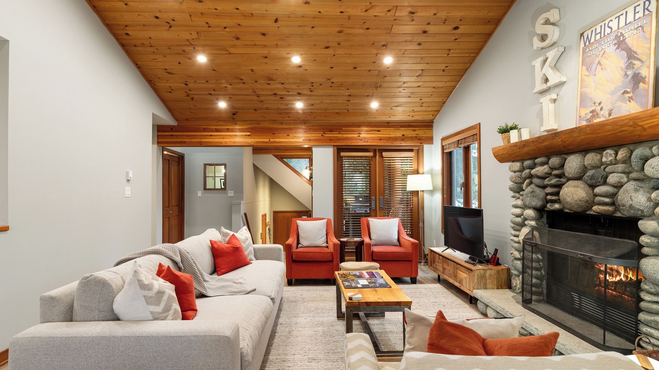 Photo of Livingroom in Upper Village