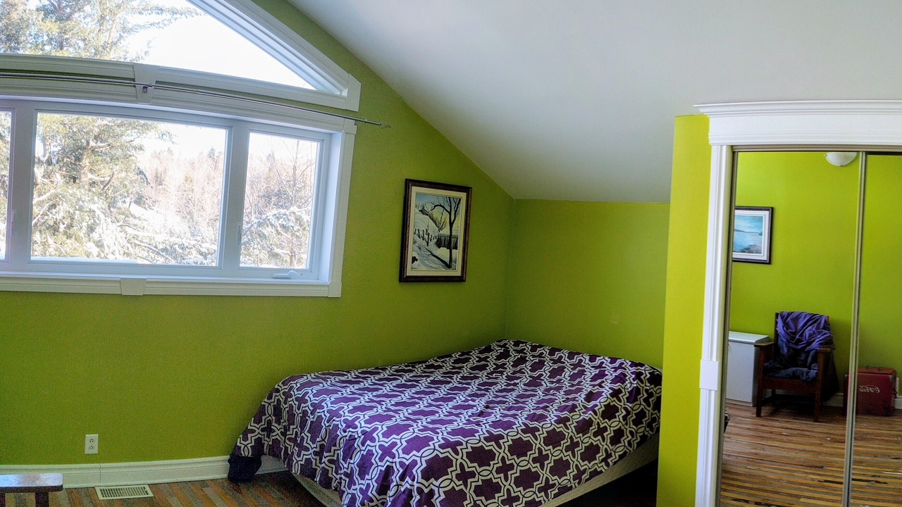 Photo of Bedroom in Mille-Isles