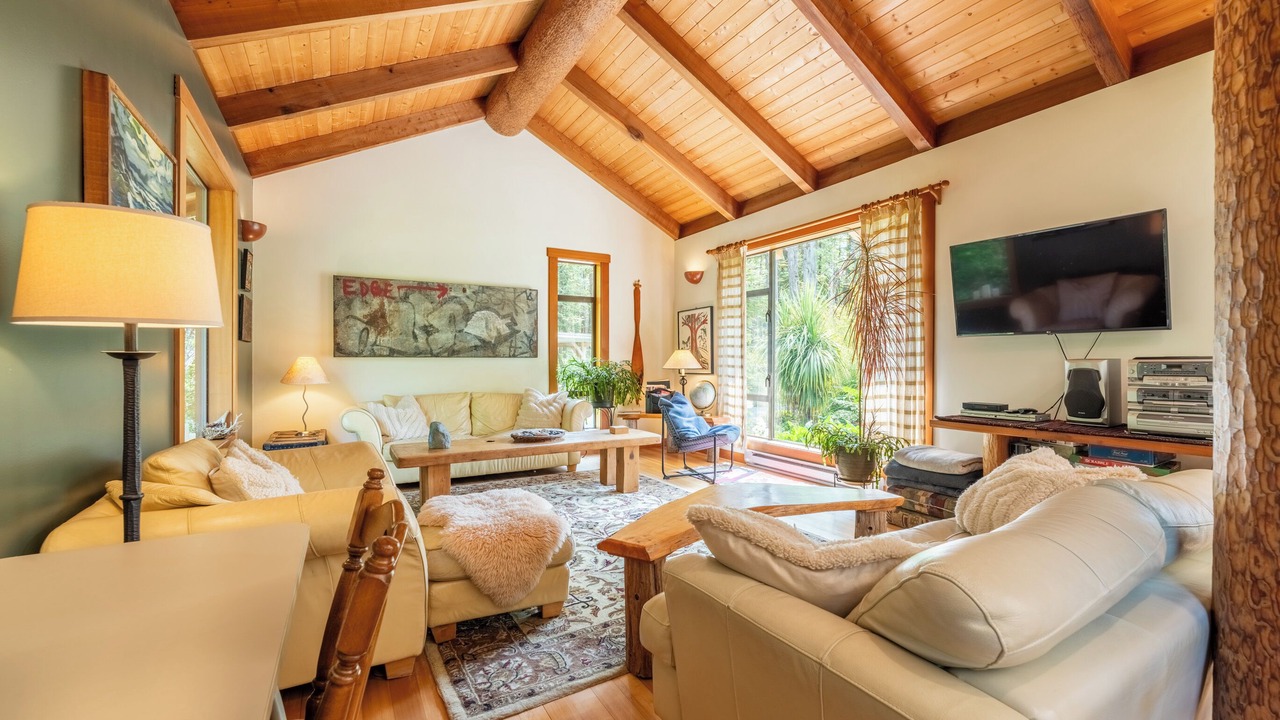 Photo of Livingroom in Tofino