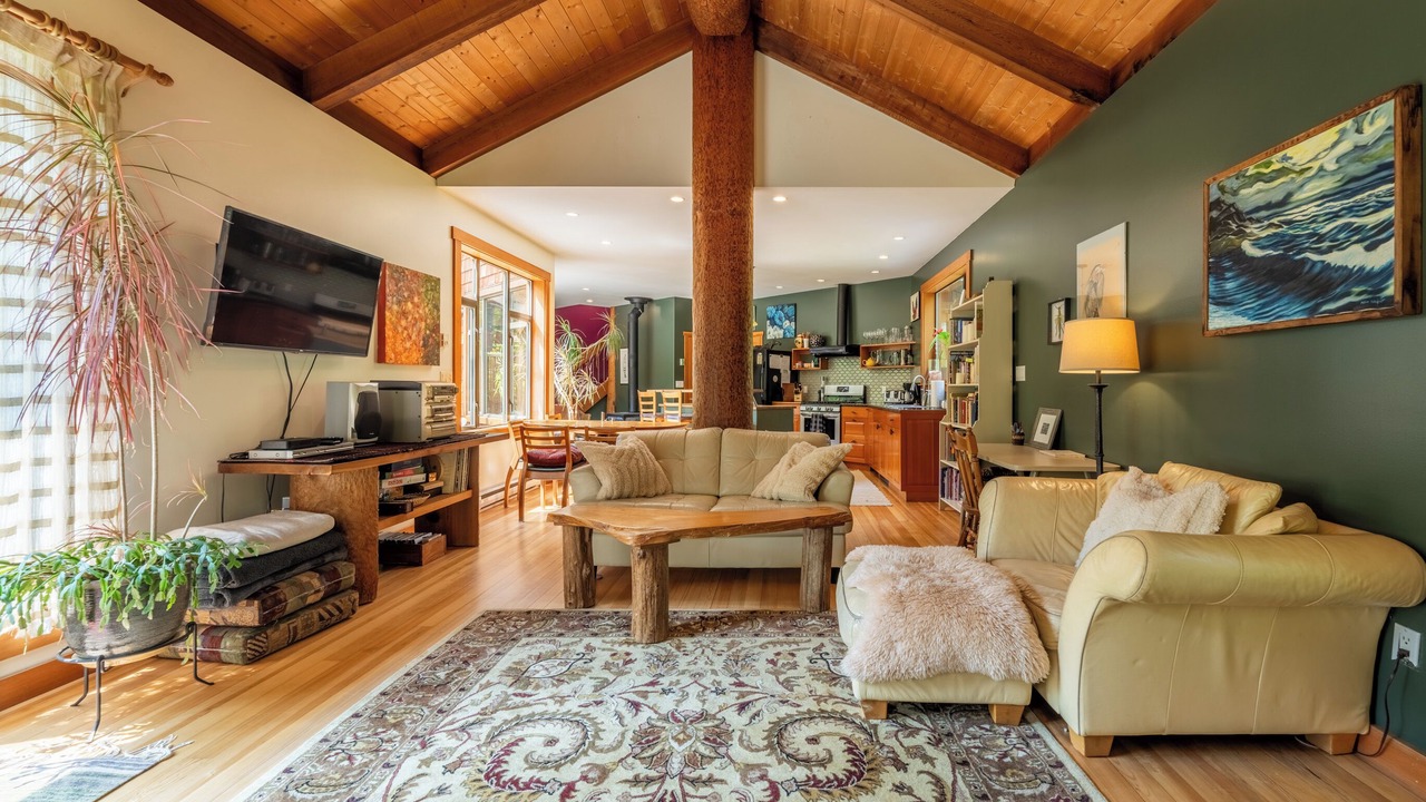 Photo of Livingroom in Tofino