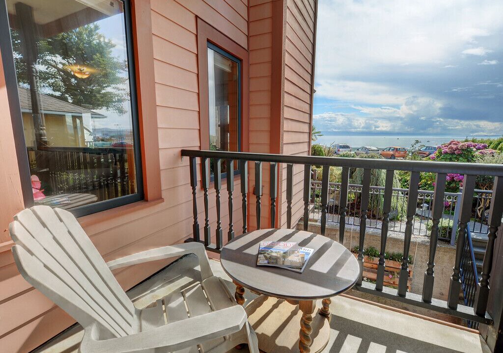 Photo of Patio Balcony in James Bay