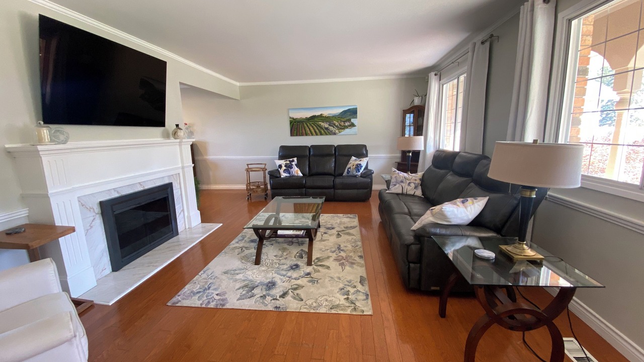 Photo of Livingroom in Okanagan-Similkameen