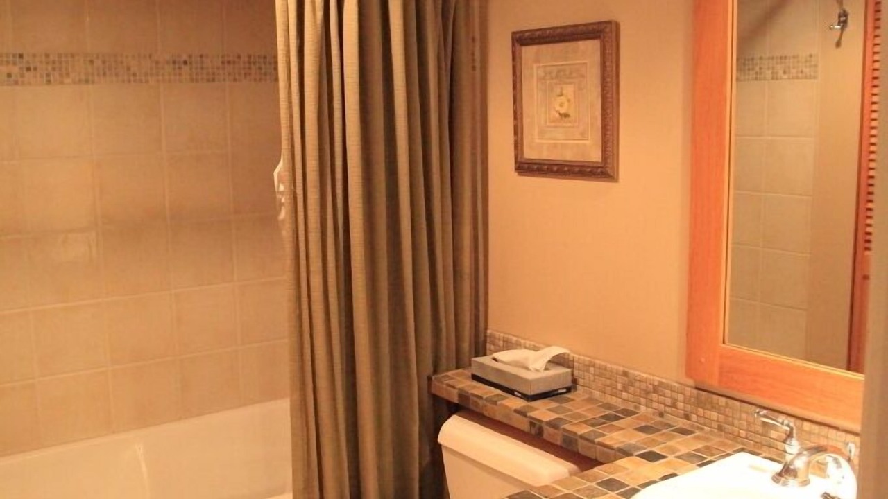 Photo of Bathroom in Whistler Creekside