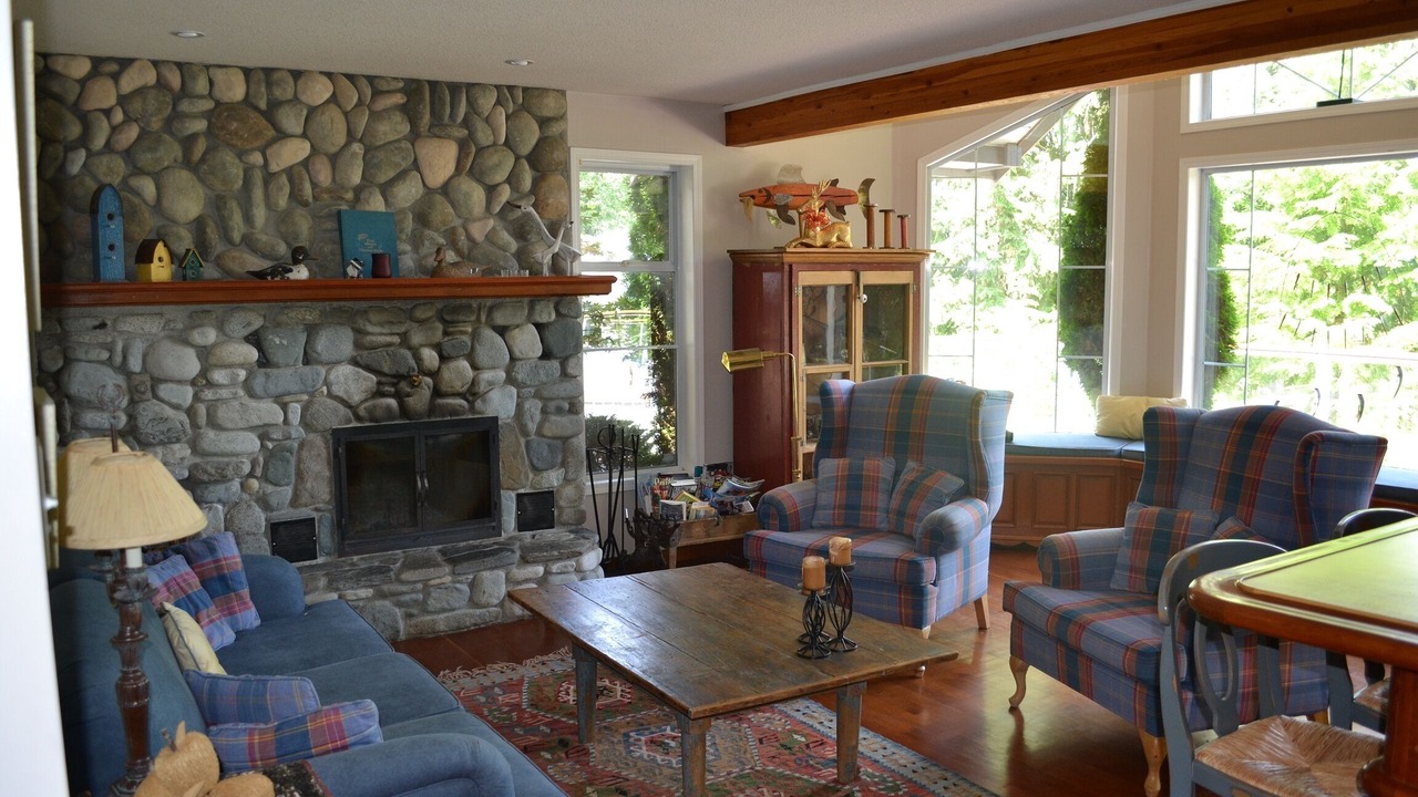Photo of Livingroom in Port Alberni