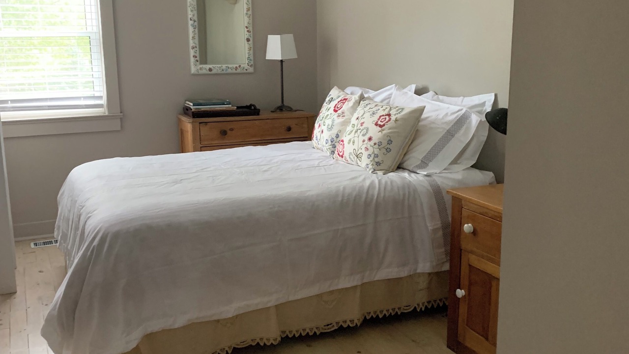 Photo of Bedroom in Kemble
