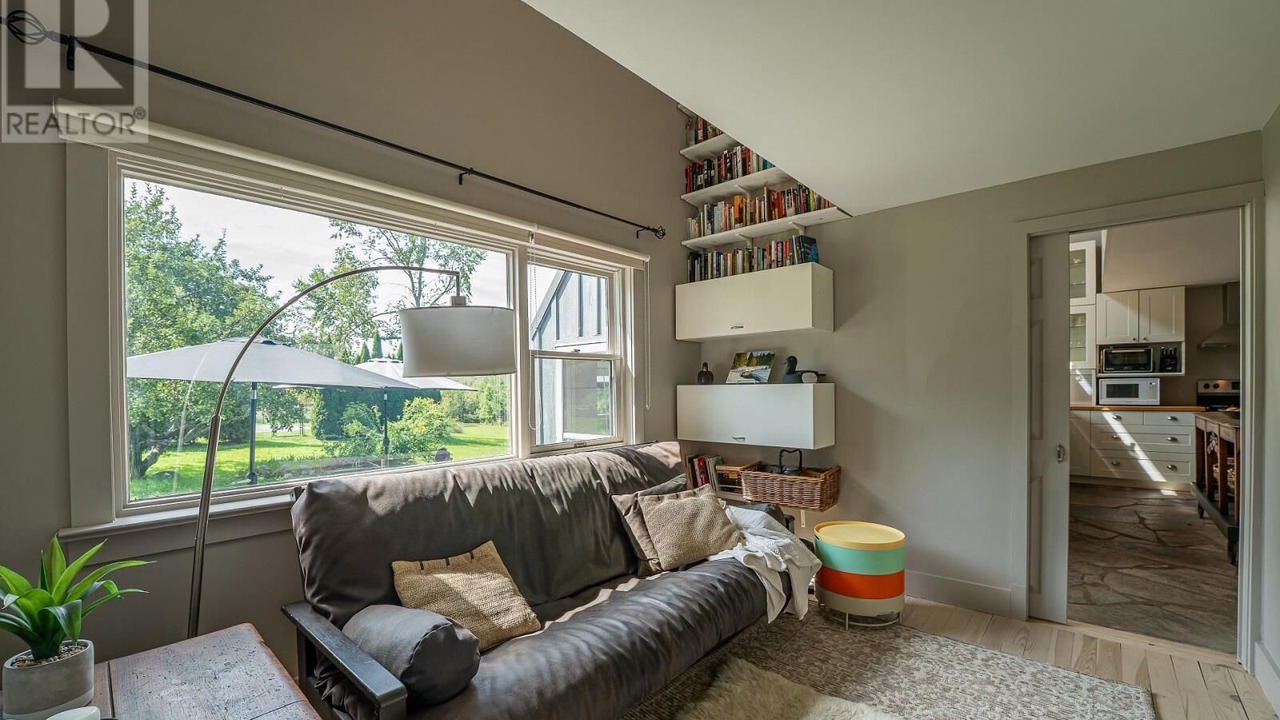 Photo of Livingroom in Kemble