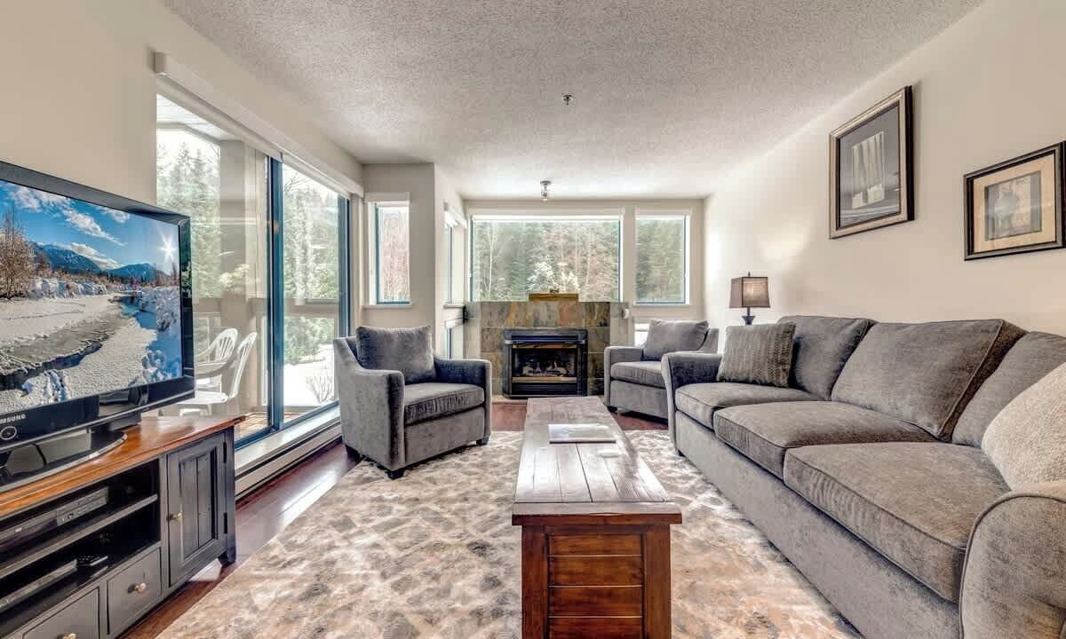 Photo of Livingroom in Upper Village
