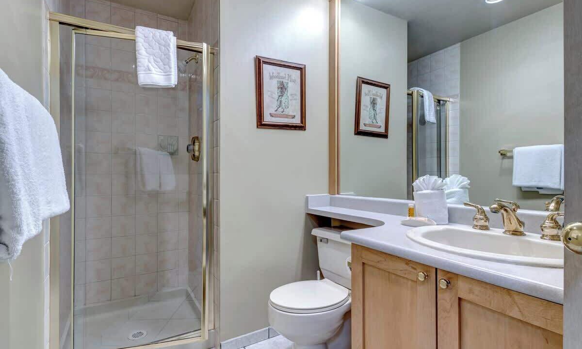 Photo of Bathroom in Upper Village