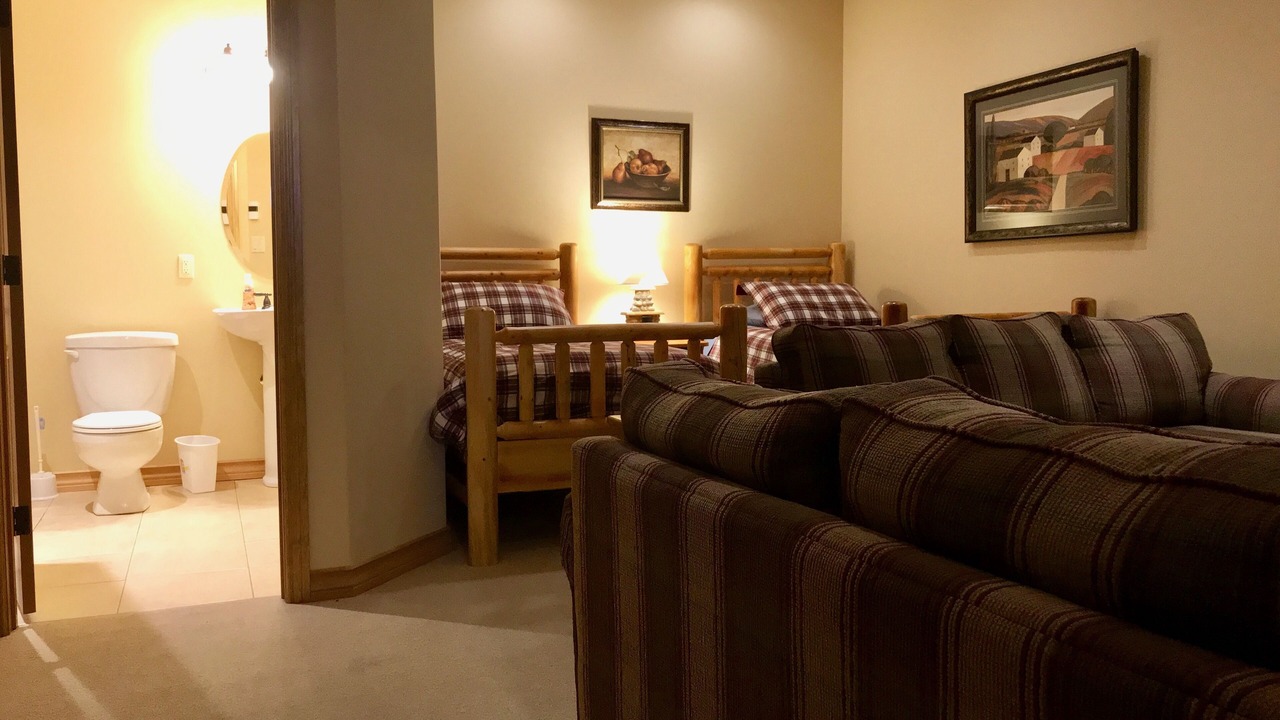 Photo of Bedroom in East Kootenay