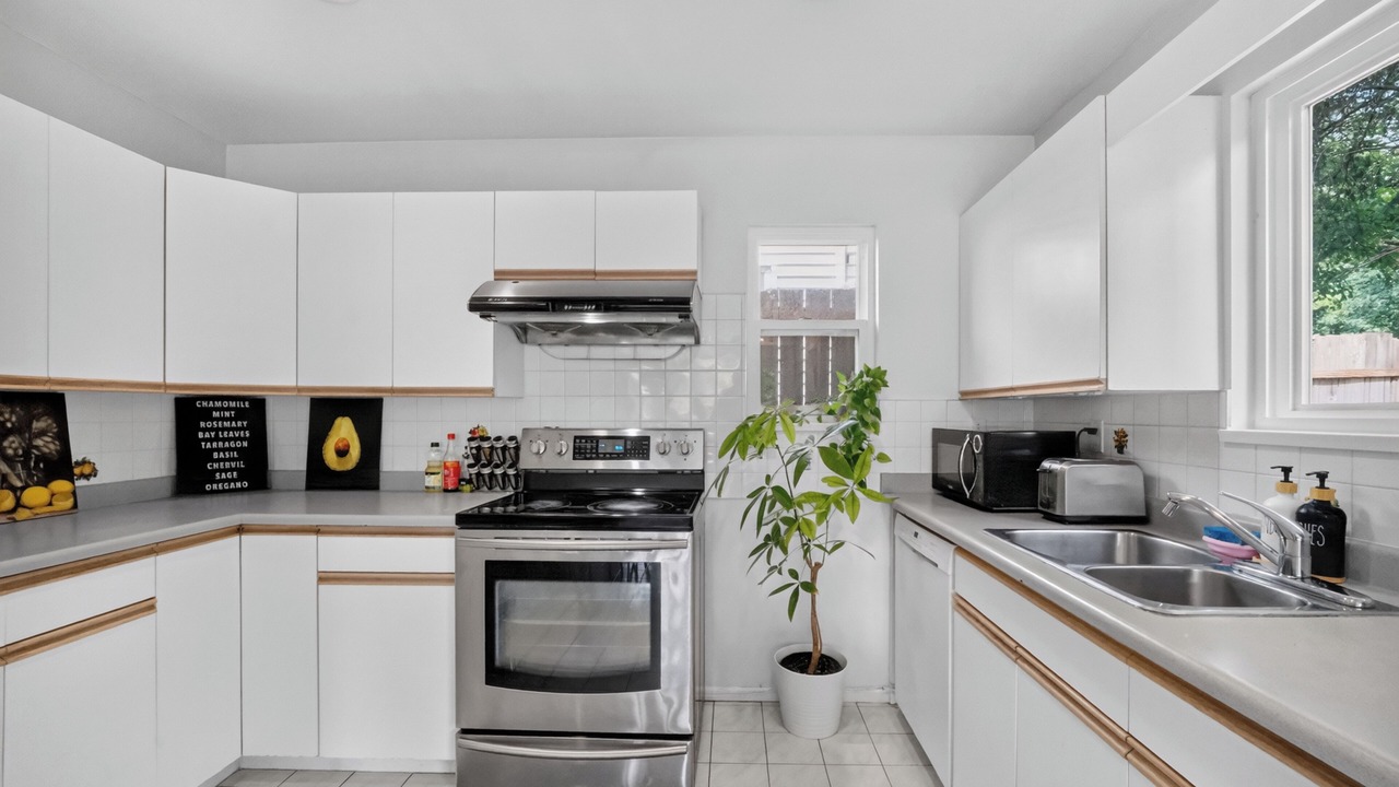 Photo of Kitchen in Killarney