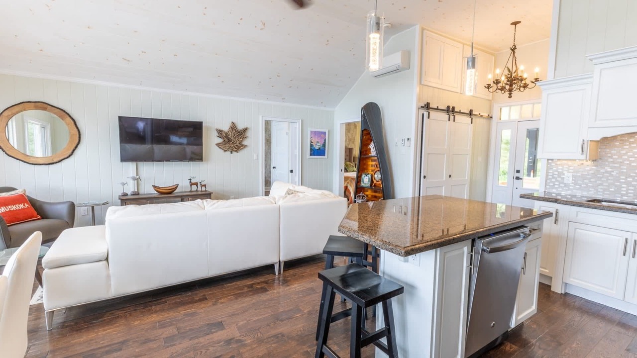Photo of Livingroom in Gravenhurst