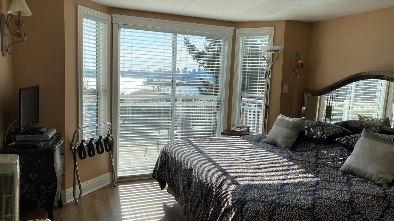 Photo of Bedroom in Lower Lonsdale
