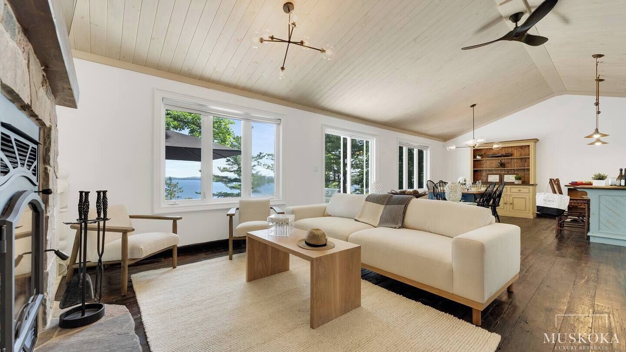 Photo of Livingroom in Rosseau