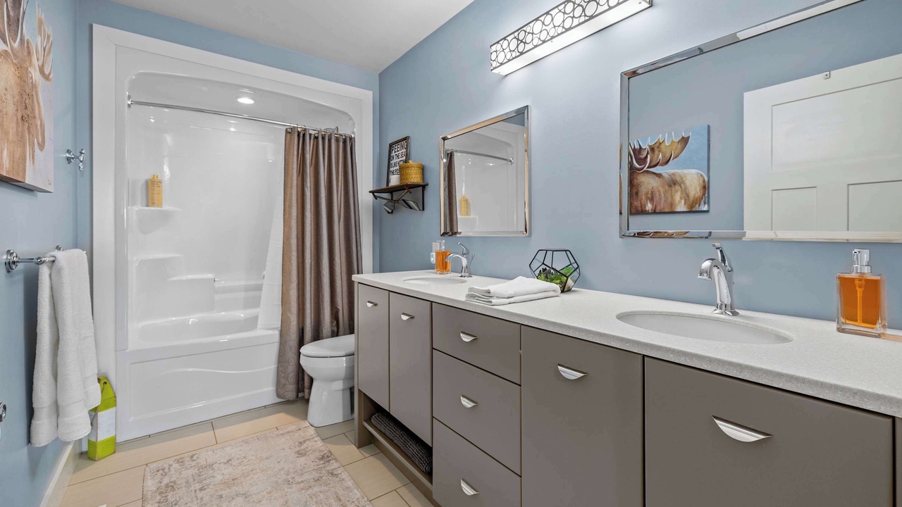 Photo of Bathroom in Cymbria