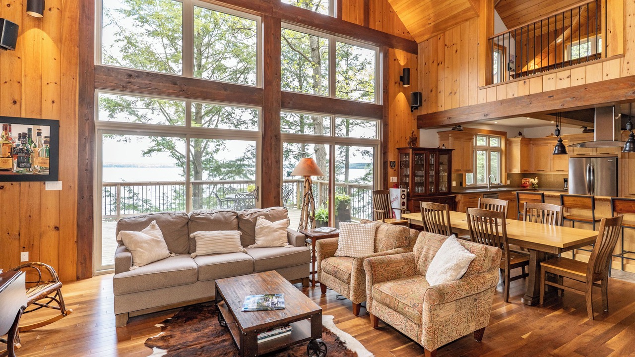 Photo of Livingroom in Utterson