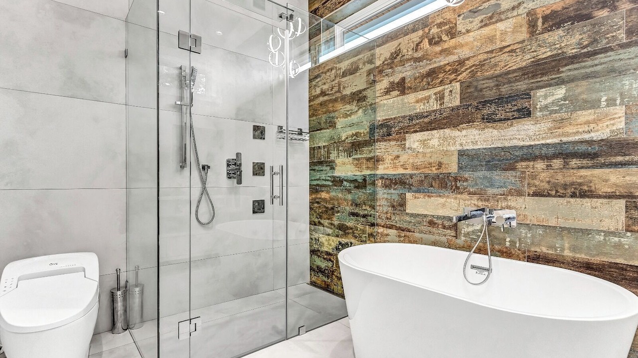 Photo of Bathroom in Riley Park