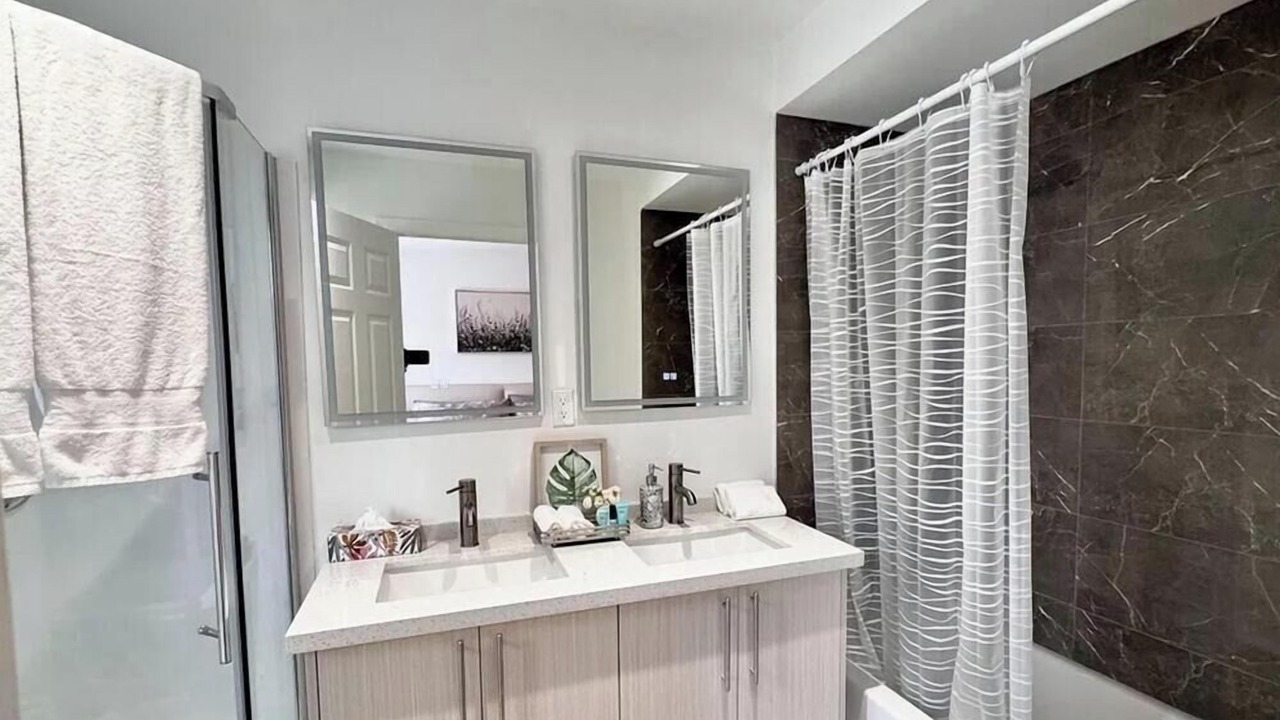 Photo of Bathroom in Niagara Falls