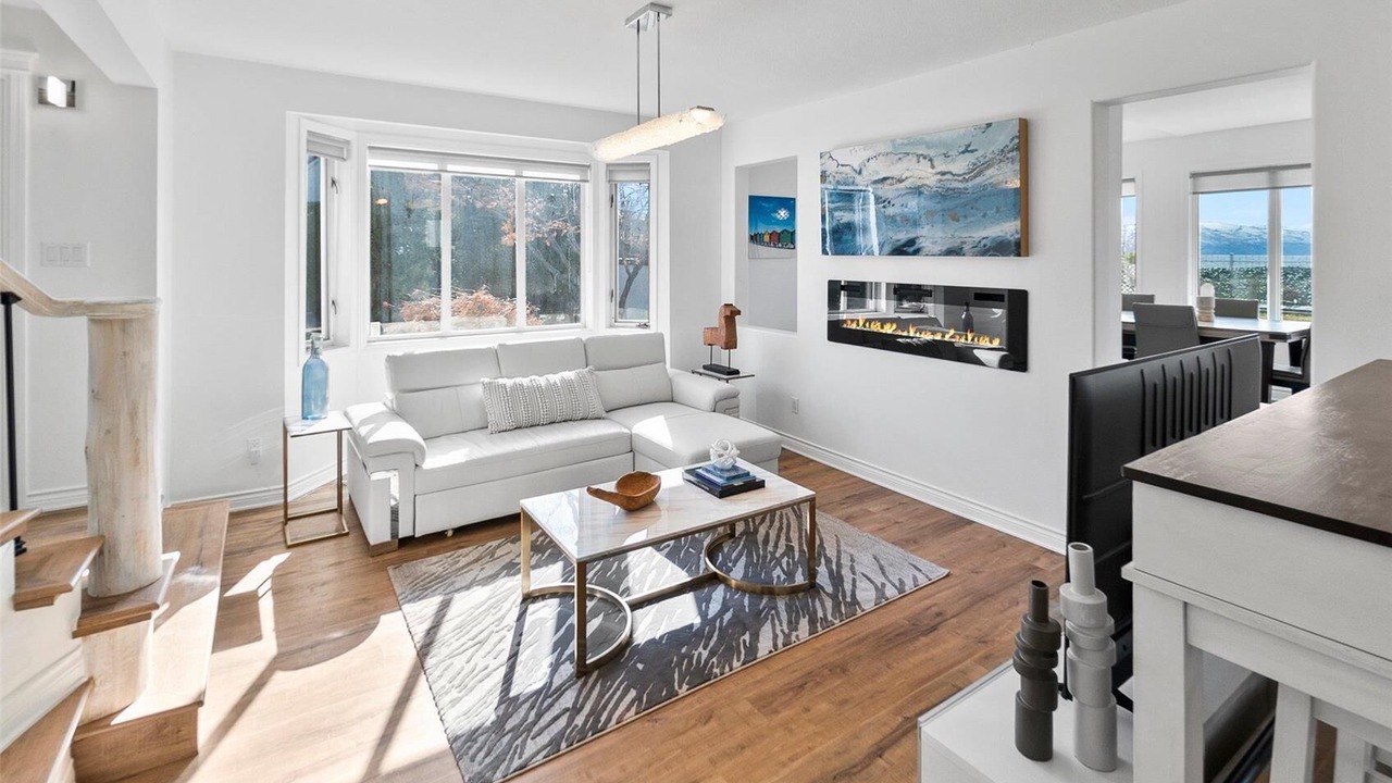 Photo of Livingroom in South Central