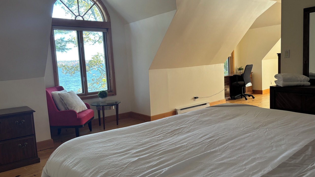 Photo of Bedroom in Bracebridge